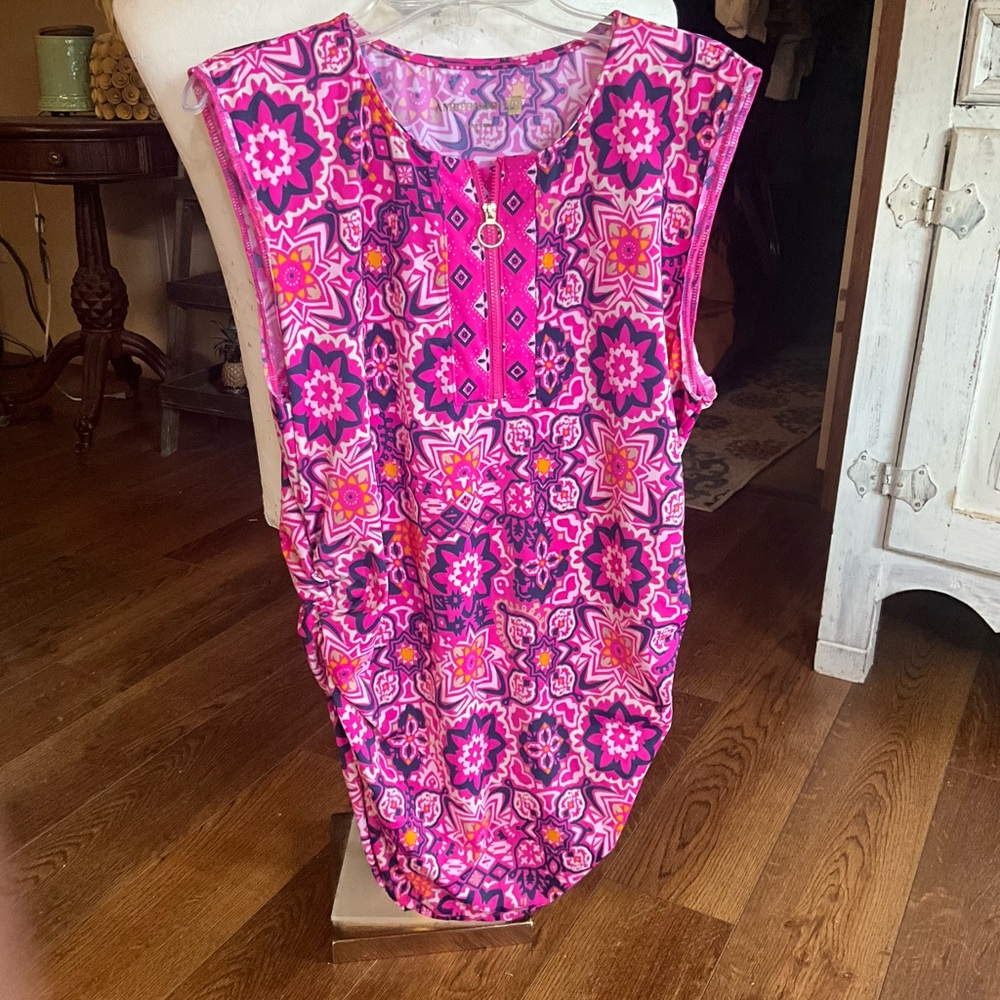 Ambernoon size medium sleeveless top